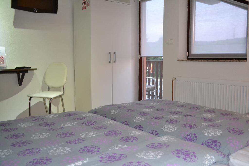 Guesthouse Zalac スルニュ エクステリア 写真