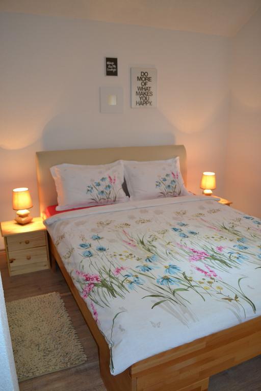 Guesthouse Zalac スルニュ エクステリア 写真
